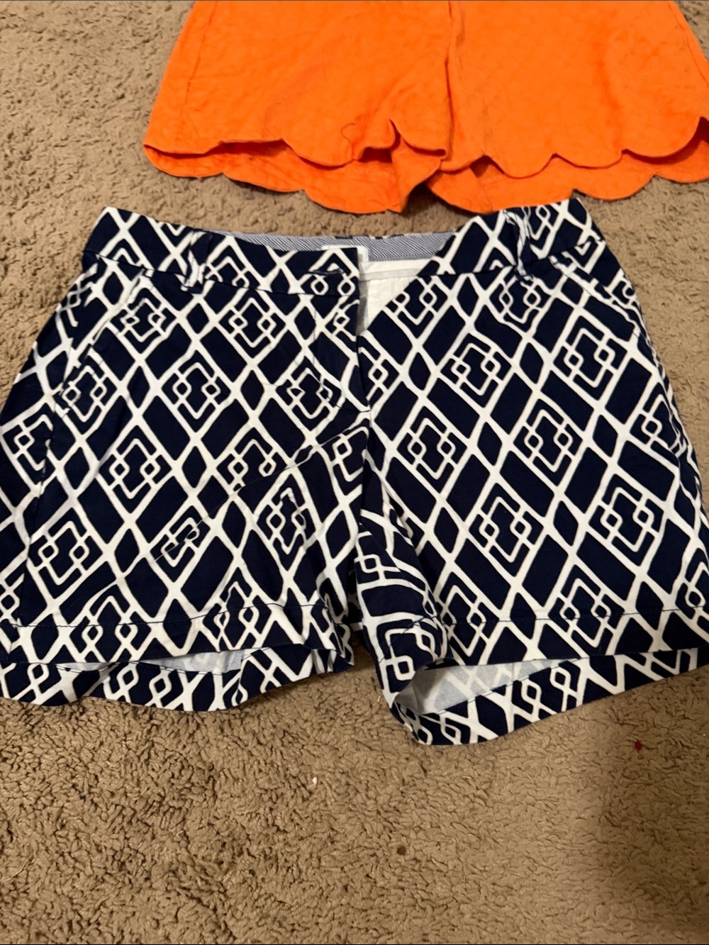 Crown and Ivy size 2 shorts bundle - Picture 4 of 5